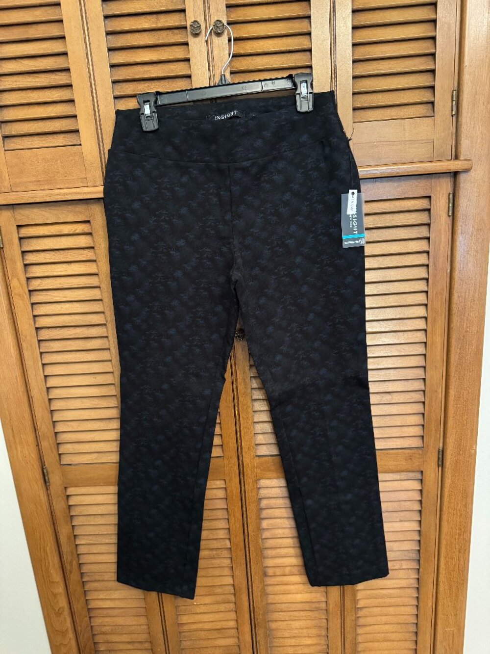 NWT INSIGHT New York Scuba Pull-On Patterned Pant Size 10